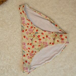 Victoria's Secret Strawberry Print Bikini Bottom, Womens Large, Great Condition